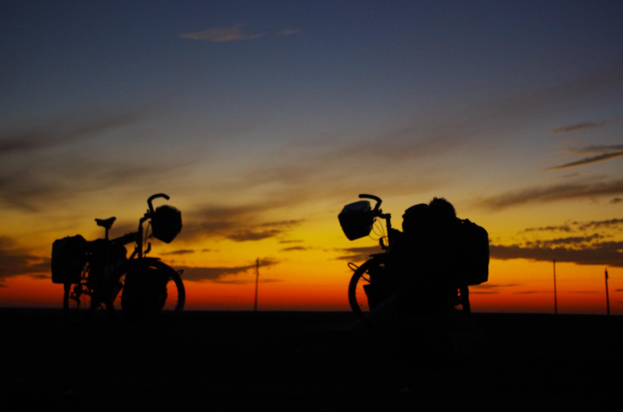 2 v los au couchant  turkm nistan